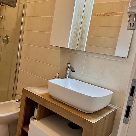 Vicolo Corto Casa 1 *